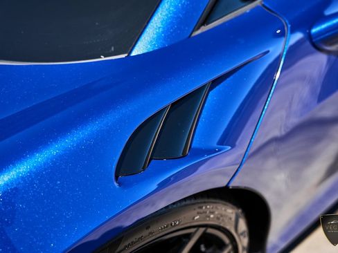 Used 2025 McLaren Artura RWD image 9