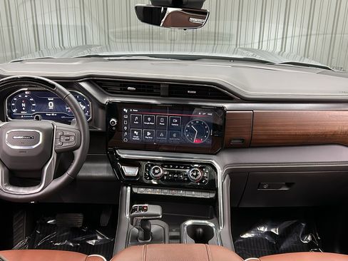 Used 2025 GMC Sierra 1500 Denali Ultimate image 41