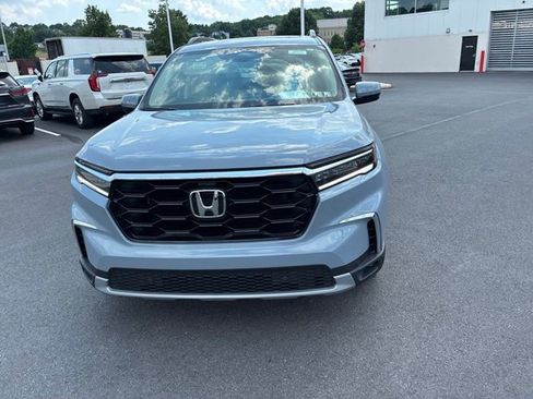 Used 2025 Honda Pilot Touring image 19