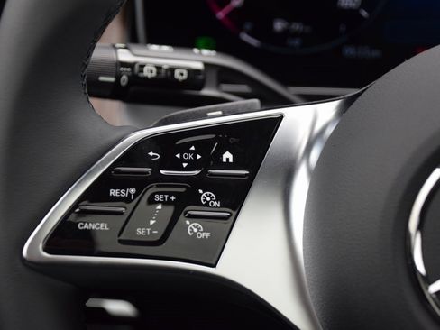 New 2026 Mercedes-Benz GLC 300 image 24