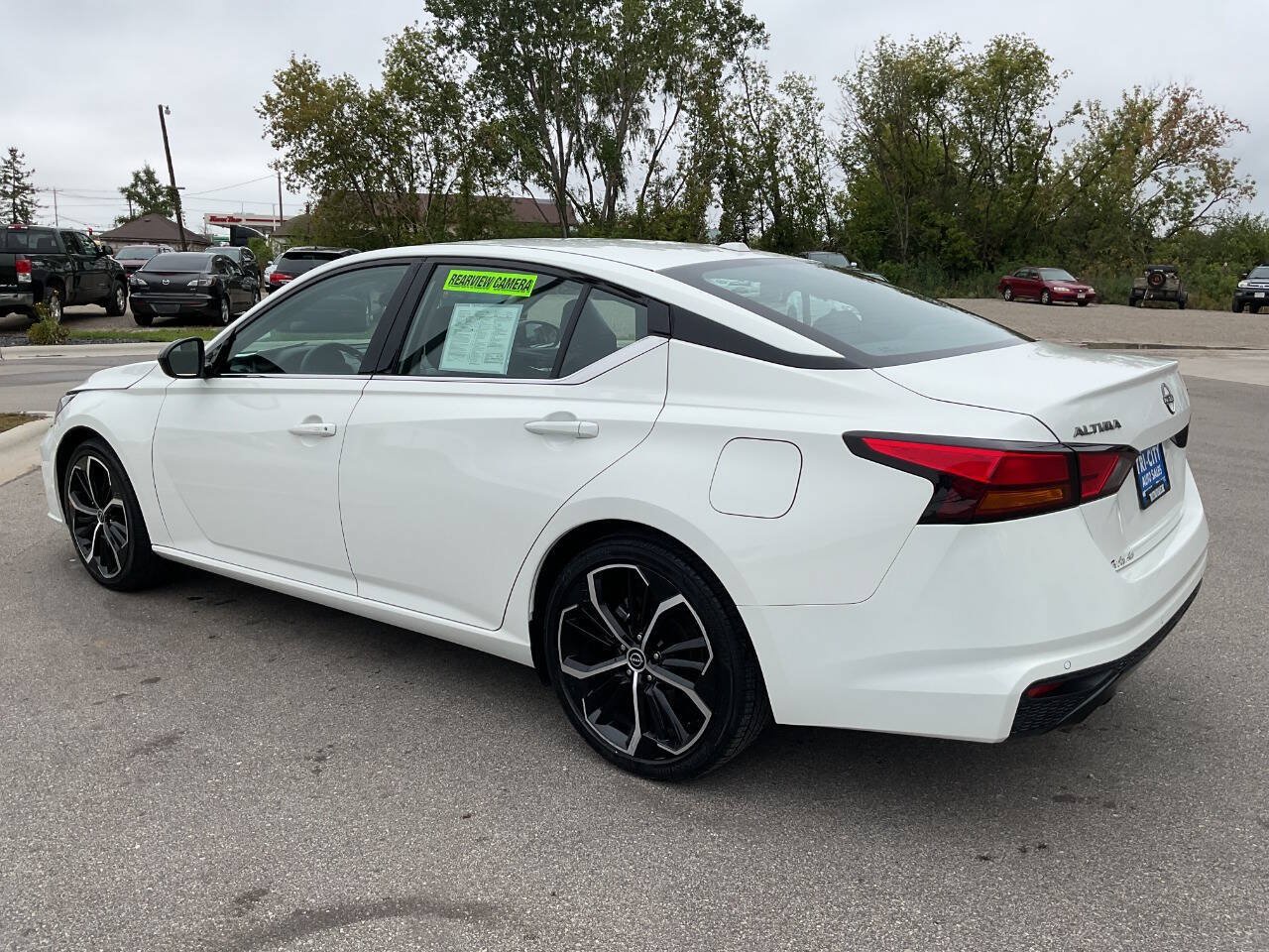Used 2025 Nissan Altima 2.5 SR FWD image 4