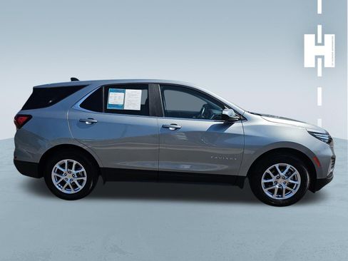 Used 2023 Chevrolet Equinox LT FWD image 2