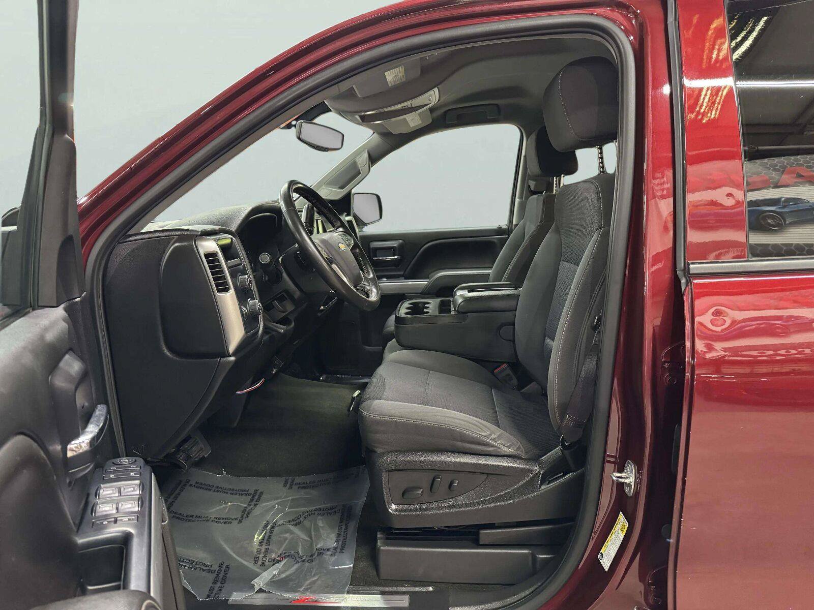 Used 2017 Chevrolet Silverado 1500 LT w/ All Star Edition AWD/4WD image 18