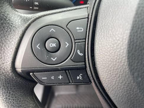 Used 2025 Toyota RAV4 LE AWD/4WD image 29