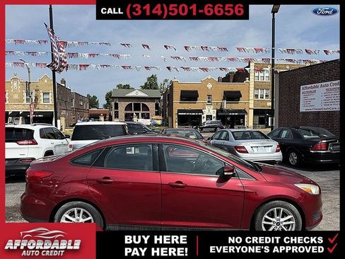 Used 2015 Ford Focus SE FWD image 6