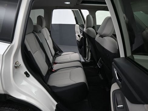 Used 2019 Subaru Forester Premium w/ Popular Package #1 AWD/4WD image 2