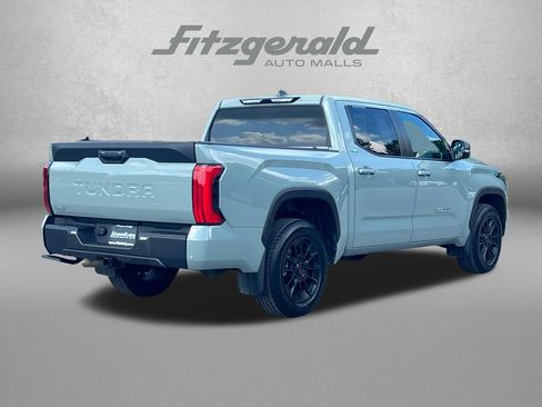 Used 2025 Toyota Tundra SR5 w/ SR5 Premium Package AWD/4WD image 8