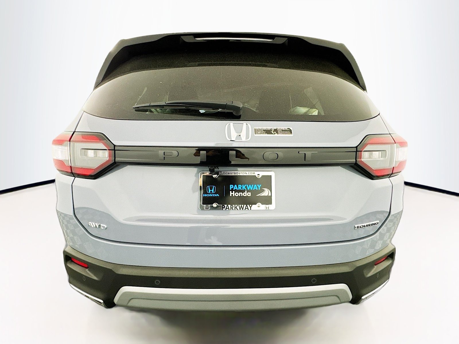 Used 2025 Honda Pilot Touring image 7