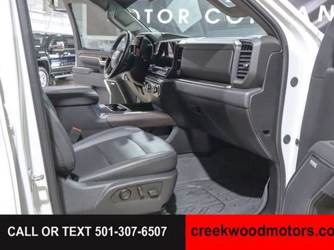 Used 2025 GMC Sierra 2500 SLT w/ SLT Premium Package AWD/4WD image 12