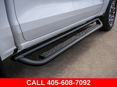 Used 2023 Chevrolet Colorado Z71 w/ Z71 Convenience Package 2 AWD/4WD image 11
