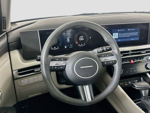 Used 2025 Hyundai Tucson SEL FWD image 18