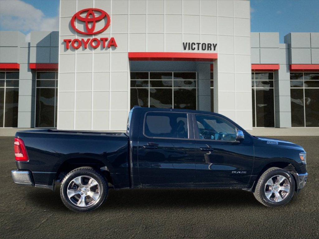 Used 2023 RAM 1500 Laramie AWD/4WD image 2
