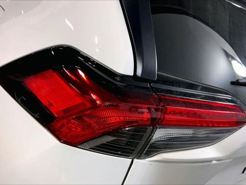 Used 2023 Toyota RAV4 LE image 28