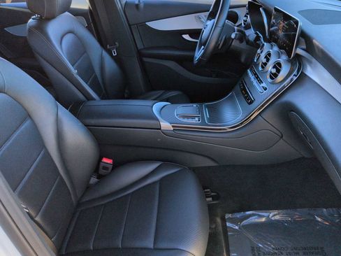 Used 2022 Mercedes-Benz GLC 300 image 22