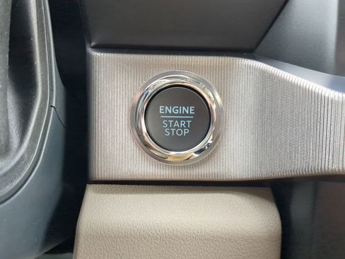 Used 2025 Ford F450 Platinum w/ Platinum Plus Package image 27