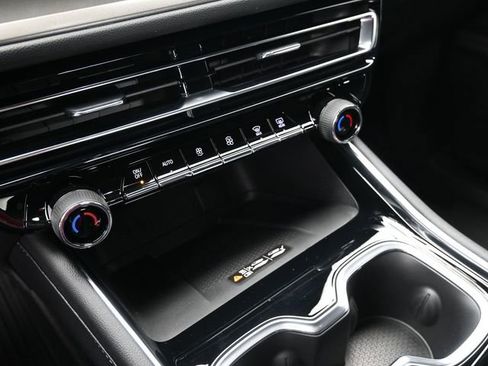 New 2026 Chevrolet Traverse LT w/ LPO, Floor Liner Package image 32