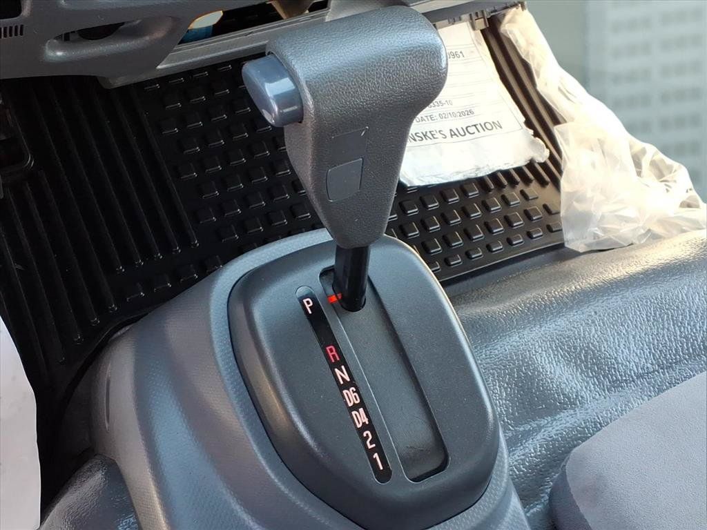 Used 2021 Isuzu NPR RWD image 18
