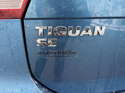 Used 2018 Volkswagen Tiguan SE w/ Panoramic Sunroof Package AWD/4WD image 29