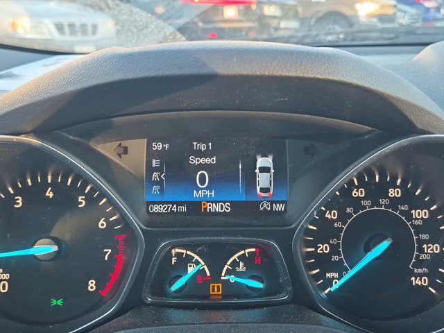 Used 2017 Ford Escape SE w/ SE Cold Weather Package AWD/4WD image 9