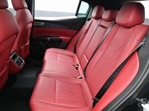 Used 2023 Maserati Grecale Modena image 31