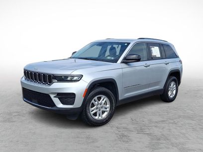 Used 2023 Jeep Grand Cherokee Laredo w/ Luxury Tech Group I