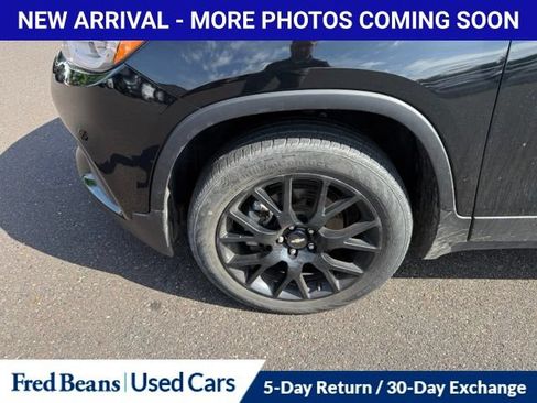 Used 2022 Chevrolet Trax LT w/ Midnight Edition AWD/4WD image 5