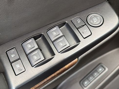Certified 2019 Chevrolet Tahoe LT RWD image 23