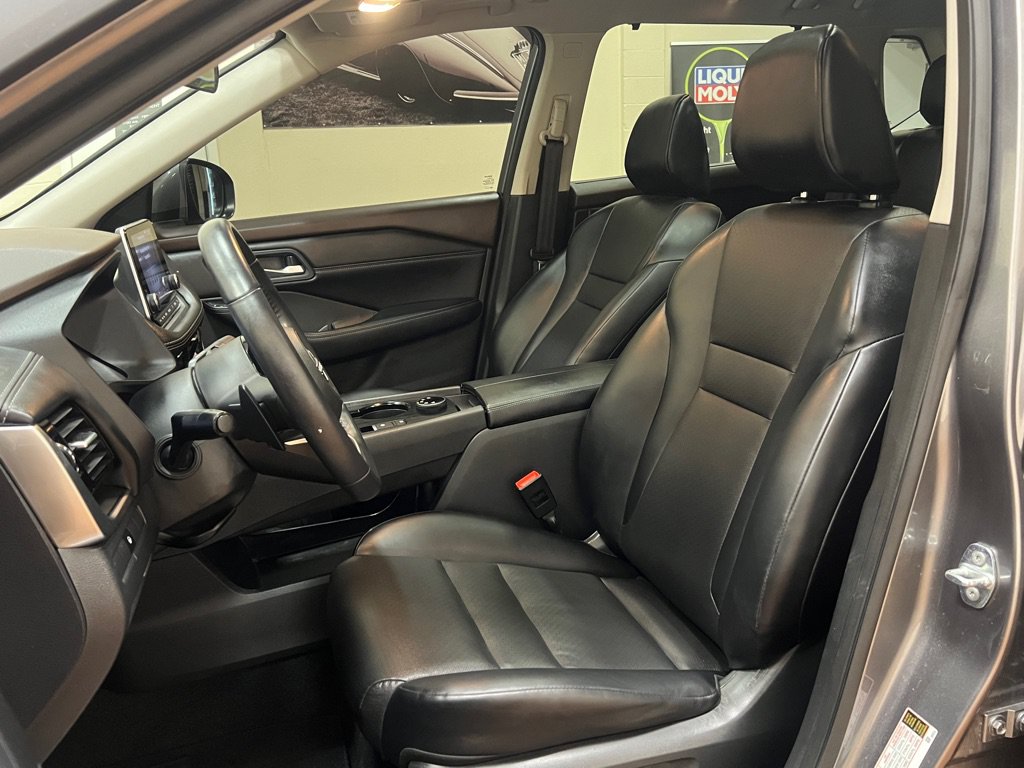 Used 2023 Nissan Rogue SV w/ SV Premium Package AWD/4WD image 15