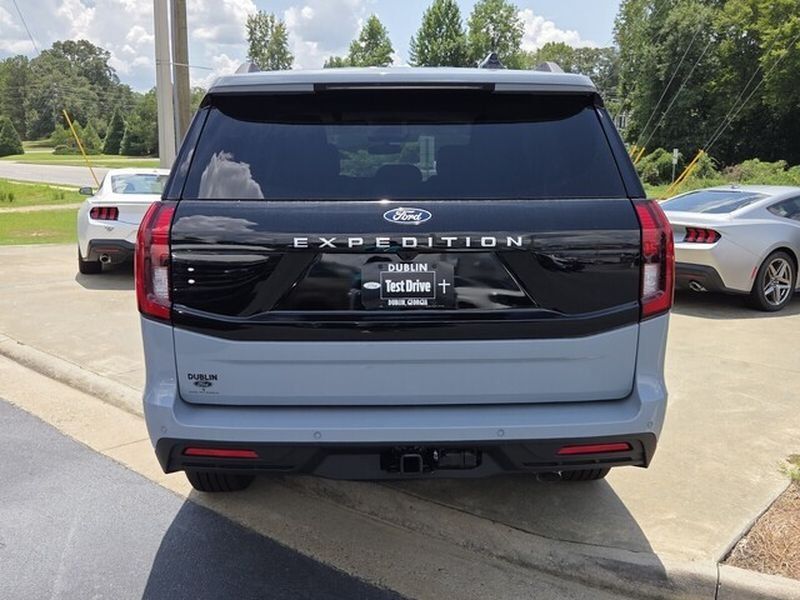 New 2027 Ford Expedition Active RWD image 14