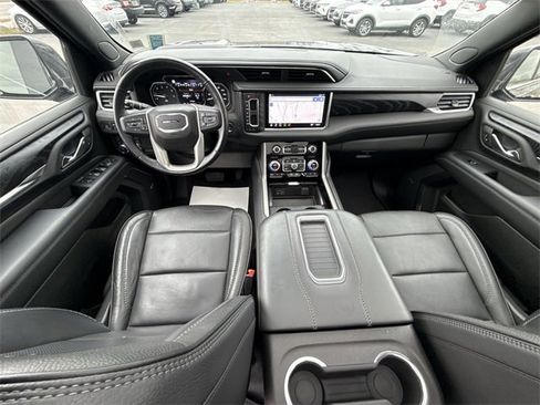 Used 2021 GMC Yukon Denali image 21