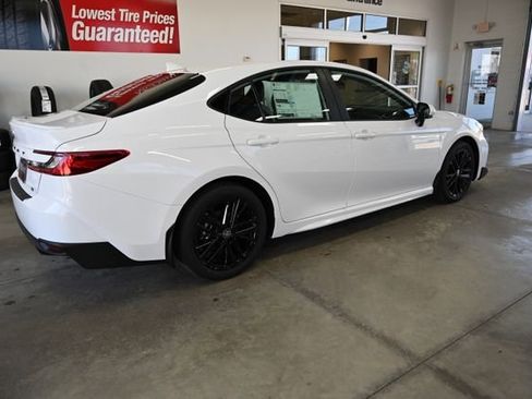 New 2026 Toyota Camry SE FWD image 5