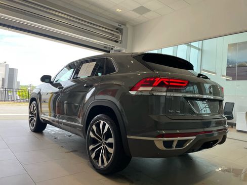 Used 2023 Volkswagen Atlas Cross Sport SEL Premium R-Line image 28
