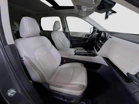 Used 2022 Nissan Pathfinder SL w/ SL Premium Package FWD image 33