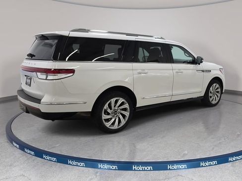 Certified 2024 Lincoln Navigator L Reserve AWD/4WD image 5