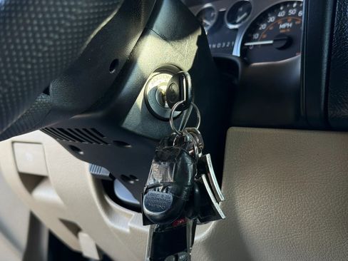 Used 2006 HUMMER H3 AWD/4WD image 30