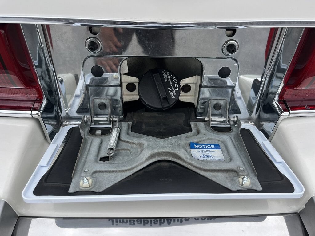 Used 1992 Buick Roadmaster Sedan RWD image 43