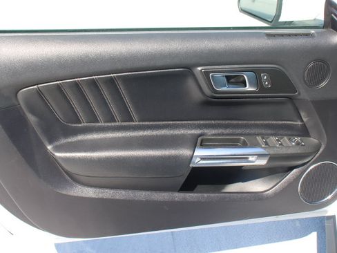 Used 2022 Ford Mustang Premium RWD image 13