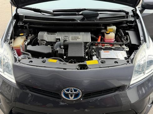 Used 2012 Toyota Prius Two image 2