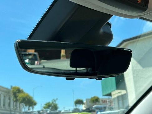 Used 2023 Chevrolet Bolt EUV Premier FWD image 25