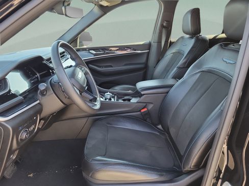 Used 2024 Jeep Grand Cherokee Trailhawk AWD/4WD image 16