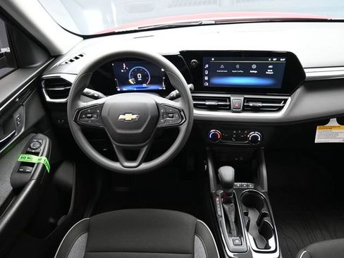 New 2026 Chevrolet TrailBlazer LS w/ LS Convenience Package FWD image 19