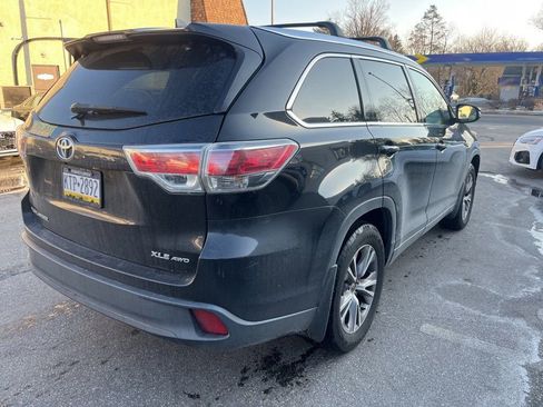 Used 2015 Toyota Highlander XLE image 4