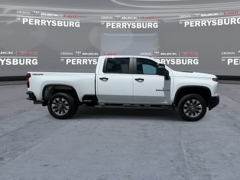 Used 2024 Chevrolet Silverado 2500 Custom w/ Custom Value Package AWD/4WD image 9