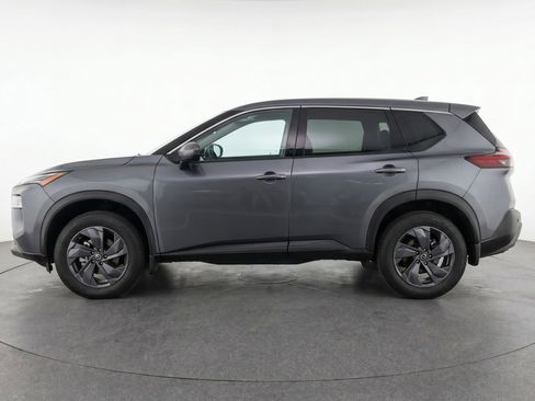 Used 2025 Nissan Rogue SV FWD image 5