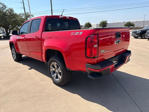 Used 2018 Chevrolet Colorado Z71 RWD image 5