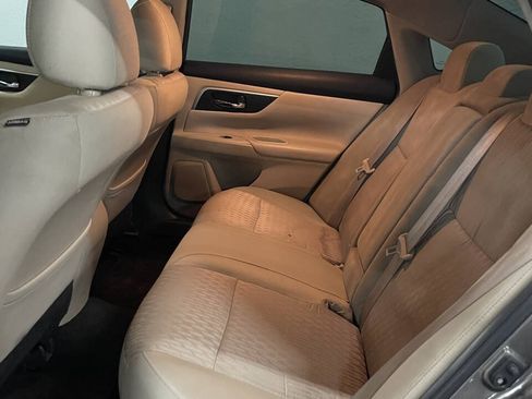 Used 2017 Nissan Altima 2.5 SV FWD image 11
