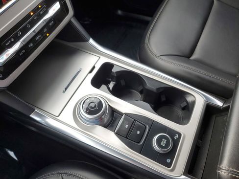 Used 2023 Ford Explorer XLT w/ Equipment Group 202A image 20