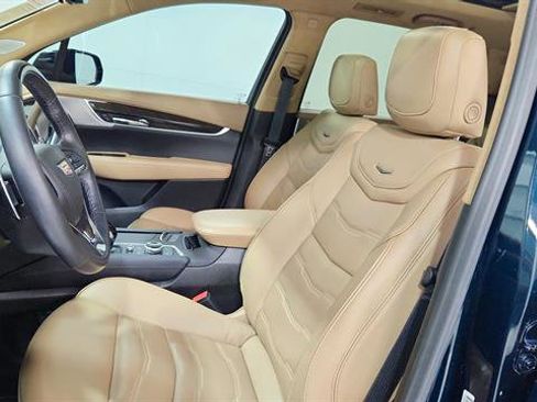 Used 2024 Cadillac XT6 Sport w/ Platinum Package image 11