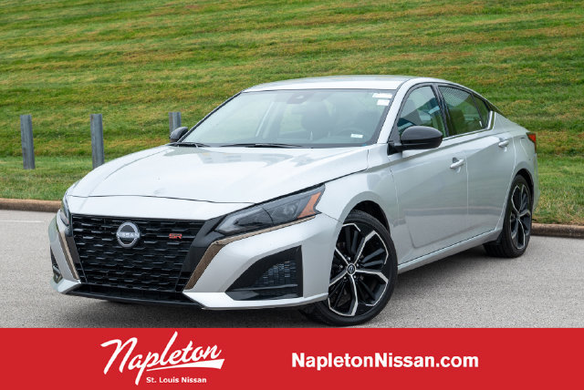 Used 2025 Nissan Altima 2.5 SR FWD image 1