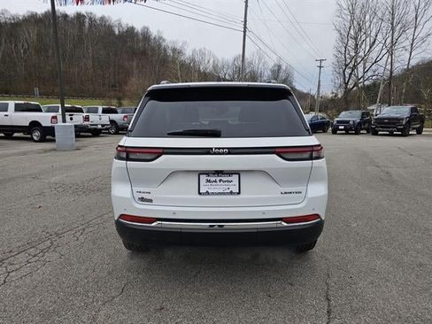 Used 2024 Jeep Grand Cherokee Limited AWD/4WD image 9